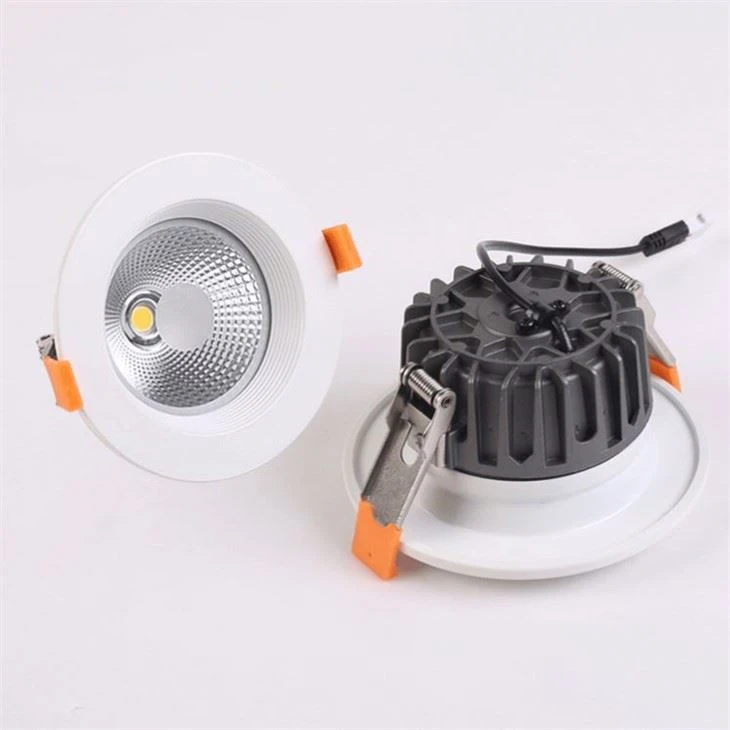 Povrchové led downlight Ip65