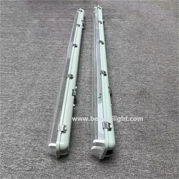 IP65 Tri-Proof LED Light Bracket, 20W/40W, ABS/PC Material factory